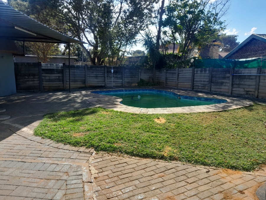 3 Bedroom Property for Sale in Geelhoutpark North West